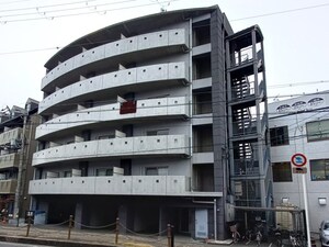 セラフィコート枚方外観写真