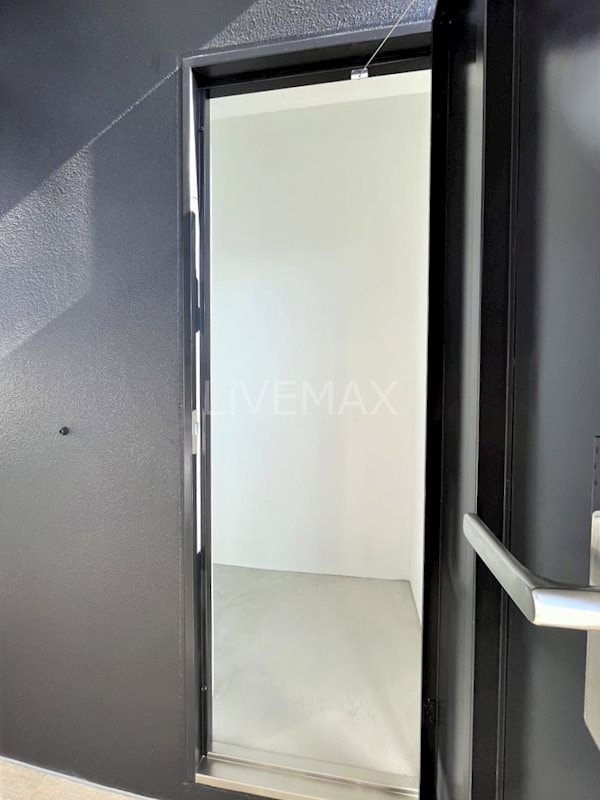 物件内観写真19　(専用備蓄倉庫)