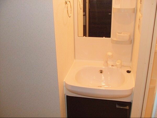 物件内観写真11　(洗面台)