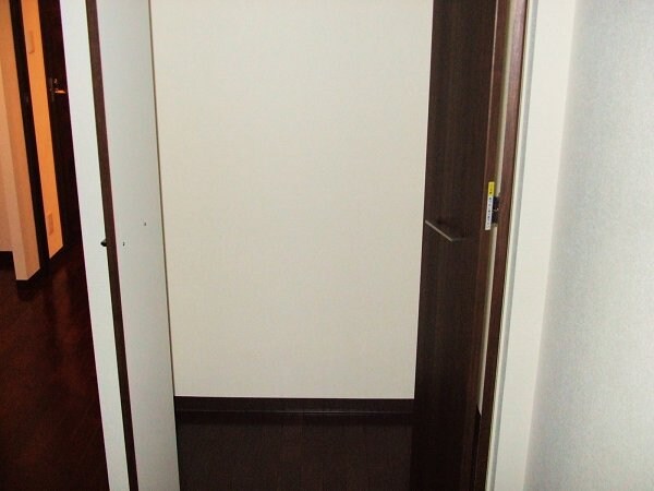 物件内観写真13　(収納)