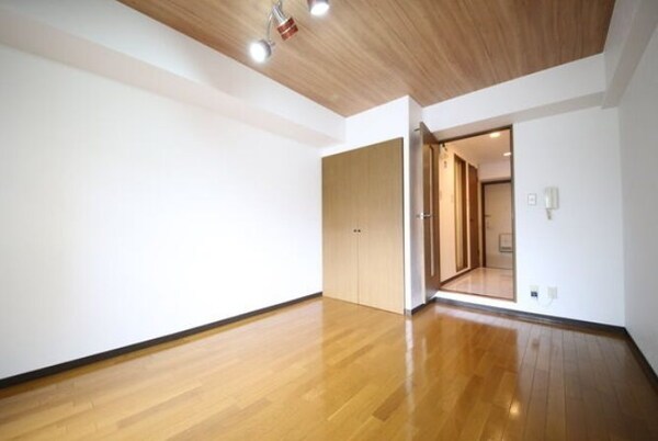 寝室(★仲介手数料は賃料の半月分+税にてご紹介★)