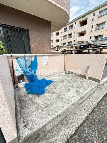 物件外観写真3　(カースペースがあります)