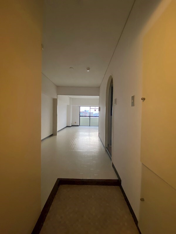 物件内観写真2　(落ち着いた玄関です)