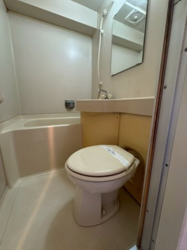 トイレ(シンプルで使いやすいトイレです)
