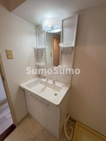 物件内観写真8　(脱衣スペースもあります)