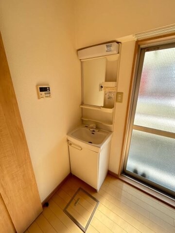 物件内観写真20　(独立洗面台です)