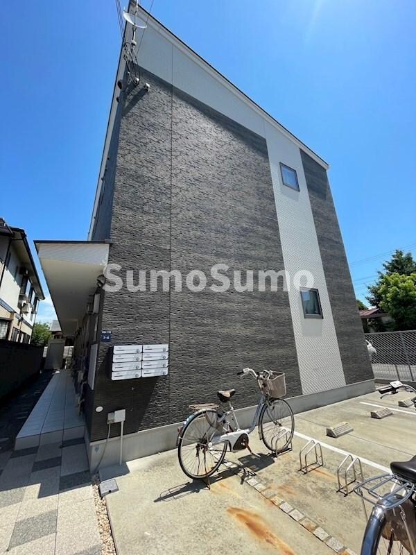 物件外観写真1　(おしゃれな外観です)