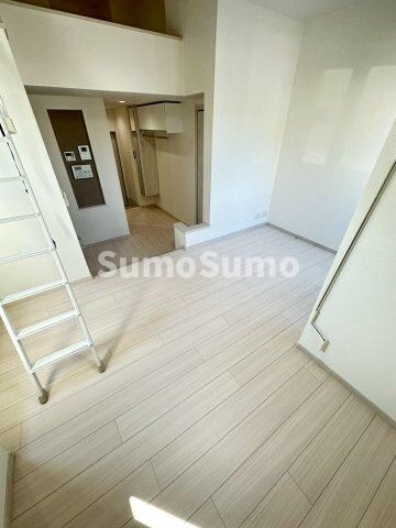 物件内観写真22　(おしゃれなリビングです)