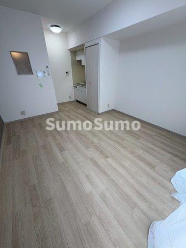 寝室(落ち着いて過ごせるお部屋なので、寝室にいかがでしょうか)