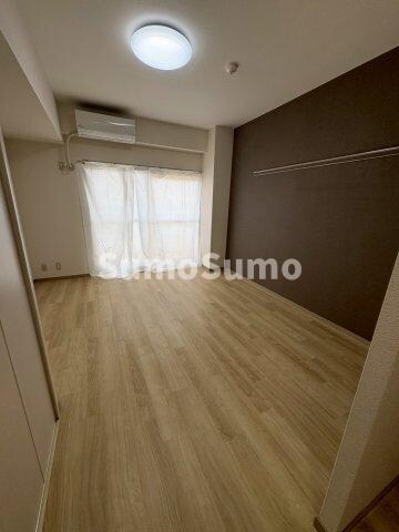 物件内観写真3　(ゆったりとしたリビングです)