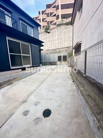 物件外観写真2　(駐車場完備です)