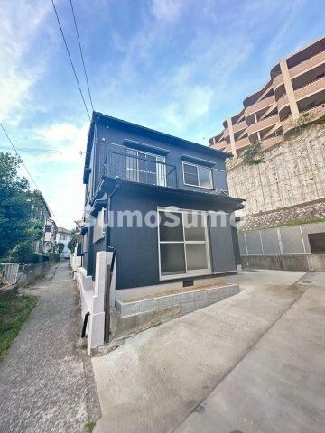 物件外観写真3　(落ち着いた雰囲気の外観です)