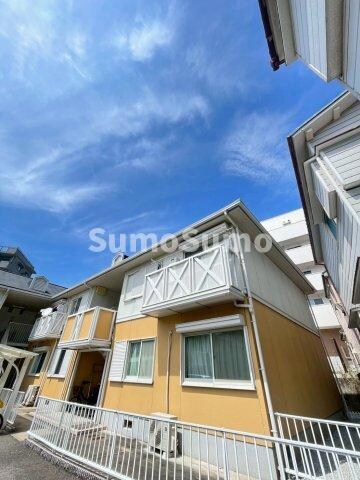 物件外観写真1　(おしゃれな外観です)