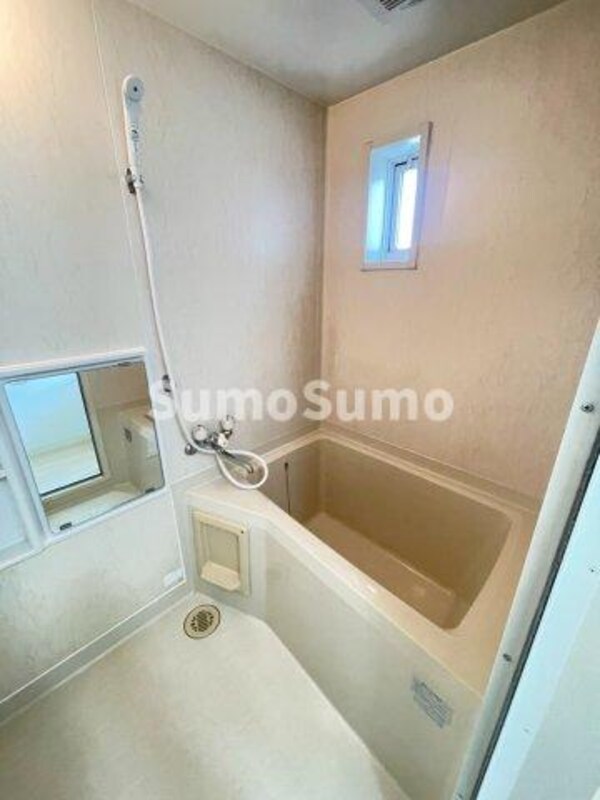 浴室(きれいなお風呂です)