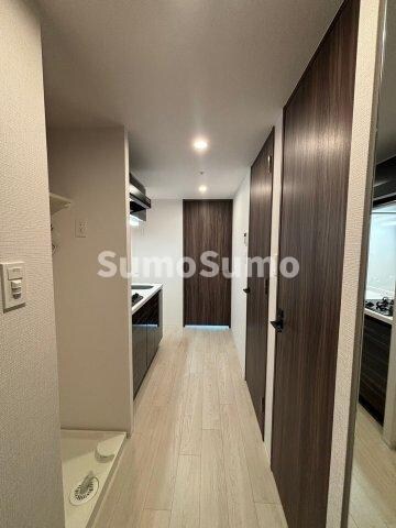 物件内観写真5　(収納もある玄関です)