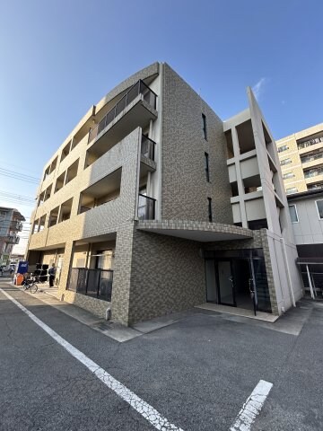 物件外観写真2　(きれいな外観です)