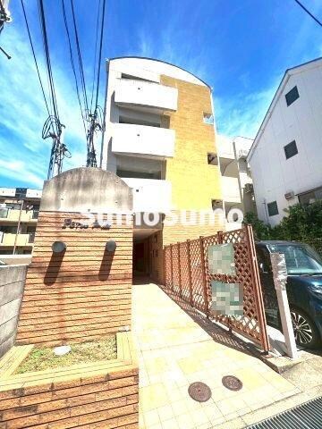 物件外観写真1　(きれいな外観です)