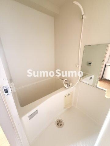 物件内観写真12　(きれいなお風呂です)