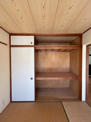 物件内観写真10　(専用の収納スペースです)