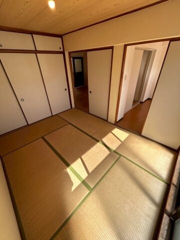 物件内観写真14　(和室ならではの温かな和の空間で寛ぎの時間を過ごせます)