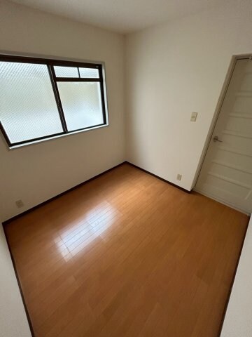 物件内観写真24　(使い勝手のいい寝室です)