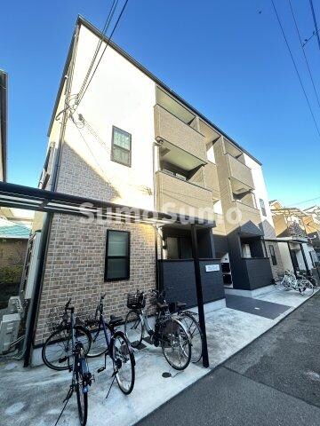 物件外観写真1　(きれいな外観です)