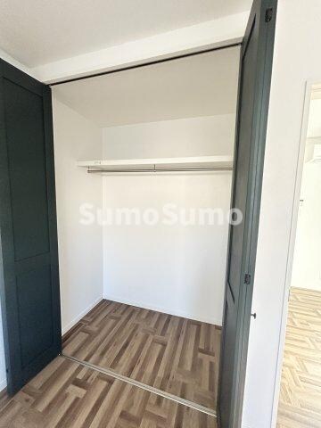 物件内観写真10　(小物を収納するのに便利です)