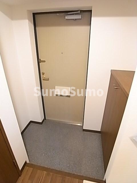 物件内観写真6　(落ち着いた玄関です)