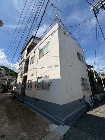 物件外観写真2　(おしゃれな外観です)