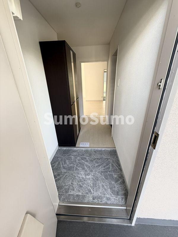 物件内観写真2　(毎日通る玄関はこちらです)