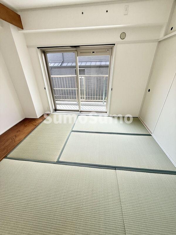 物件内観写真15　(フローリングだけでなく、和室もあります)