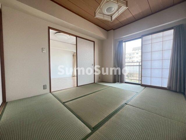 物件内観写真20　(和室があれば、来客や子供用のスペースとして活躍します)