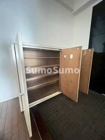 物件内観写真23　(専用の収納スペースです)