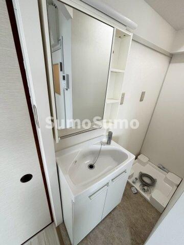 物件内観写真10　(忙しい朝には欠かせない洗面所です)