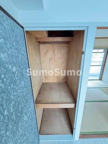 物件内観写真13　(便利な収納スペースです)