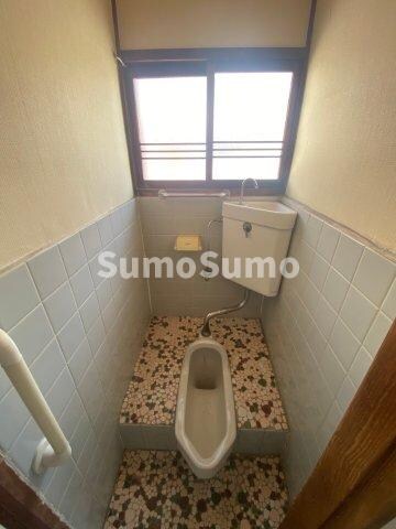 物件内観写真16　(シンプルで使いやすいトイレです)