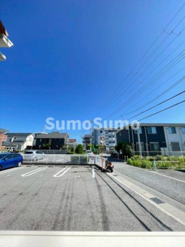 駐車場(駐車場に車を止められます)