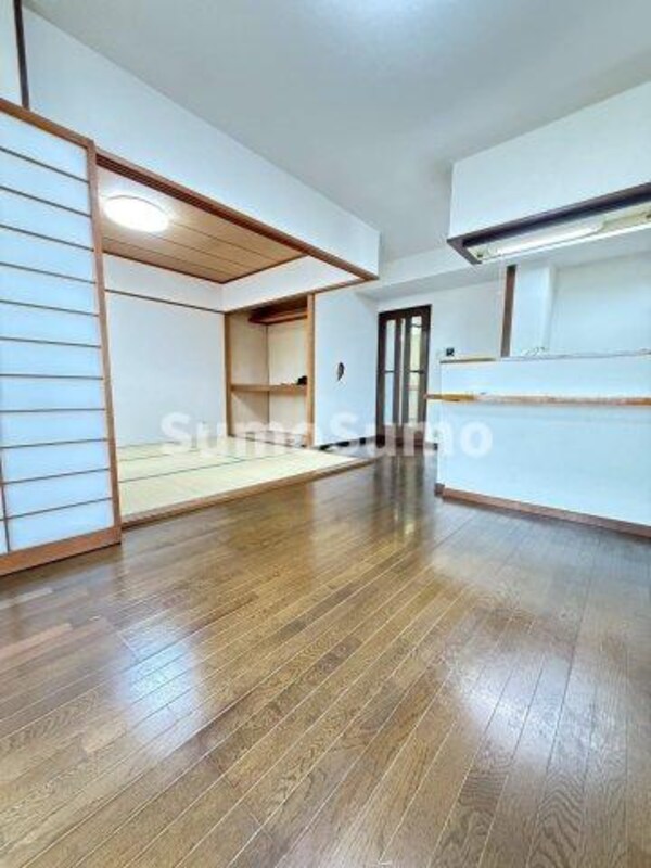居室(ゆったりとした居間です)