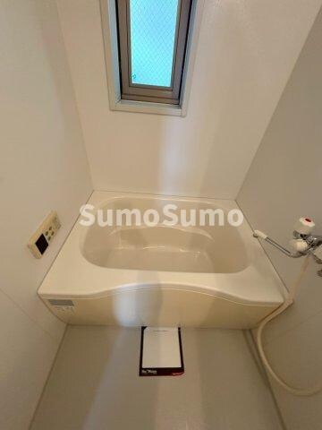 物件内観写真16　(コンパクトで使いやすいお風呂です)