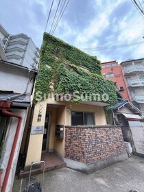 東海道本線・山陽本線<JR神戸線> 住吉駅 3階建 築21年の外観写真