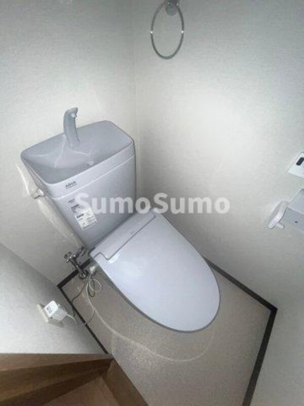 トイレ(シンプルで使いやすいトイレです)