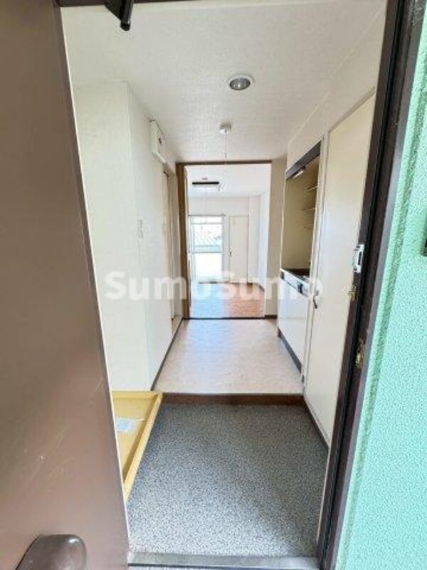 玄関(シンプルで使いやすい玄関です)