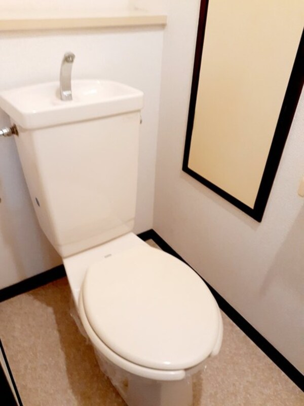 トイレ(シンプルで使いやすいトイレです)