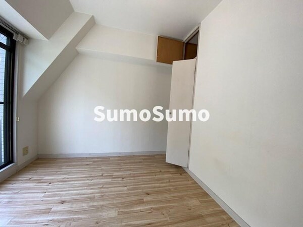 寝室(ゆとりの広さです)