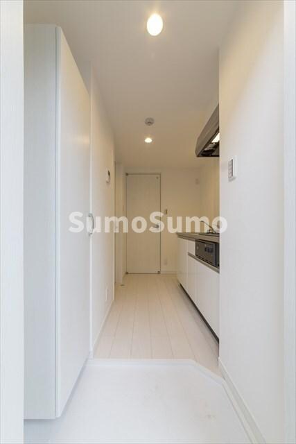 物件内観写真3　(きれいな玄関です)