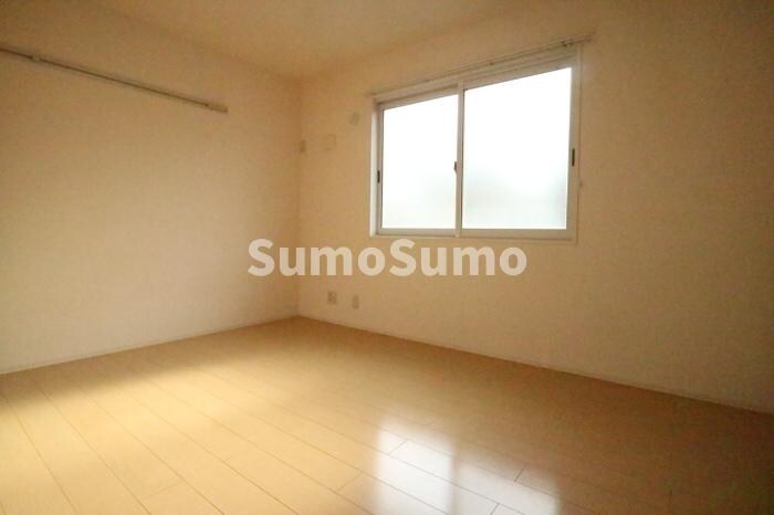 物件内観写真5　(使い勝手のいい寝室です)