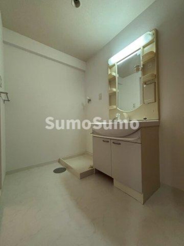 洗面・脱衣所(広い洗面スペース)