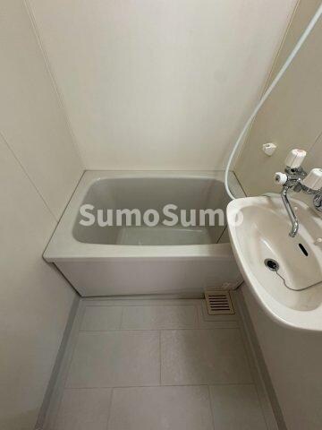 物件内観写真18　(落ち着いた空間のお風呂です)