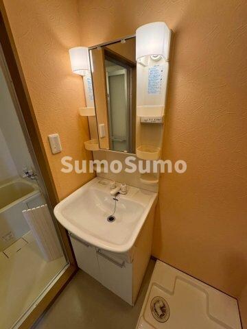 物件内観写真9　(忙しい朝には欠かせない洗面所です)