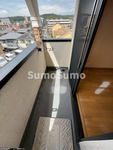 物件内観写真12　(お洗濯にも便利なバルコニー付き)